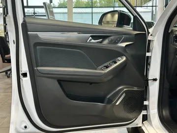 Купить Haval Jolion, I Рестайлинг Белый 1.5 AMT (150 л.с.) 4WD от 2248000 ₽. в Ульяновске