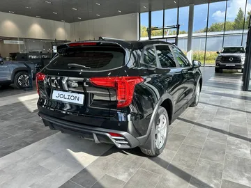 Купить Haval Jolion, I Рестайлинг Черный 1.5 MT (143 л.с.) от 1767000 ₽. в Ульяновске